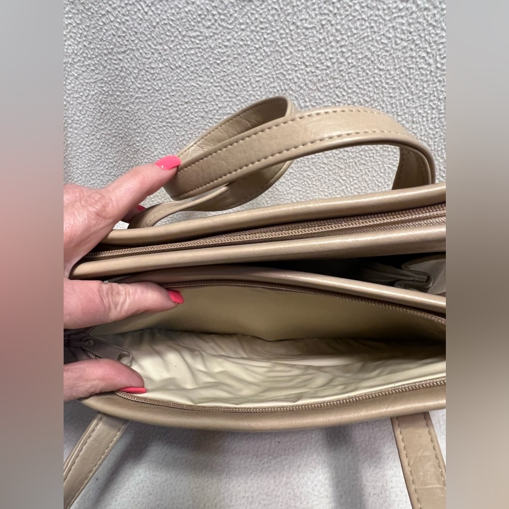 Purse - Picture 10 of 11
